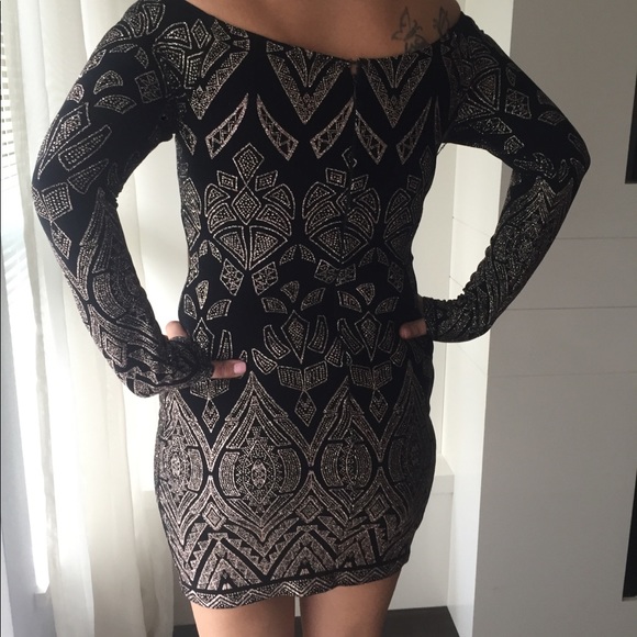 🌟 sparkly half shoulder black and gold dress 🌟 - Picture 4 of 5